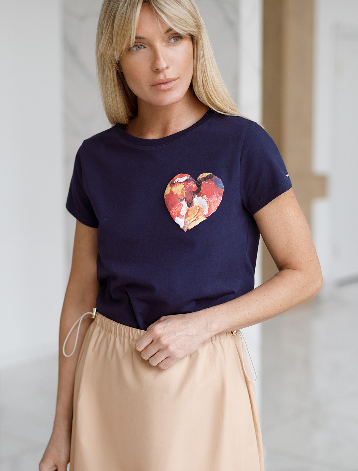 картинка Футболка женская темно-синий_сердце магазин Одежда+ являющийся официальным дистрибьютором в России 