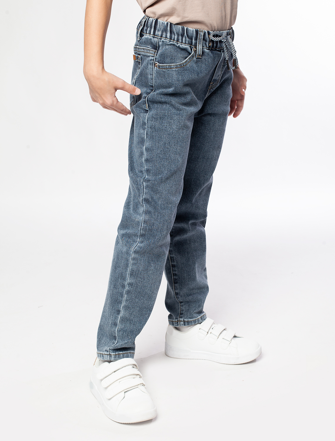 картинка Джинсы для мальчика серо-синий от магазина Одежда+
